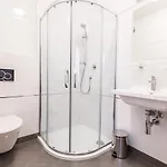Mandat מלון 3*