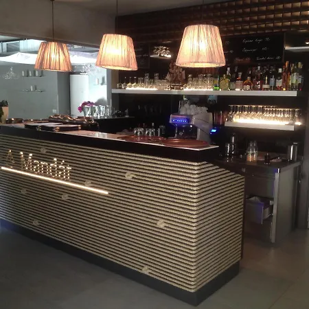 Hotel Mandat