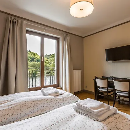 Hotel Mandat