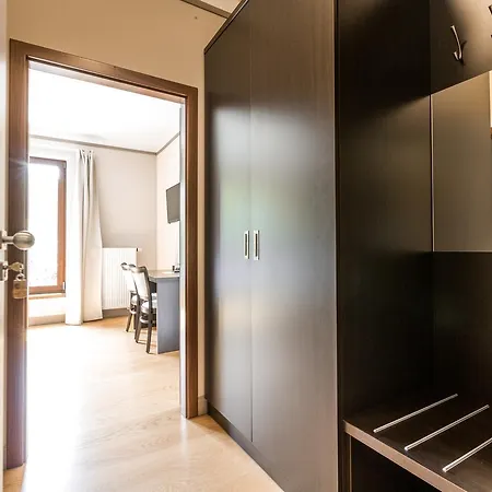 Hotel Mandat 3*