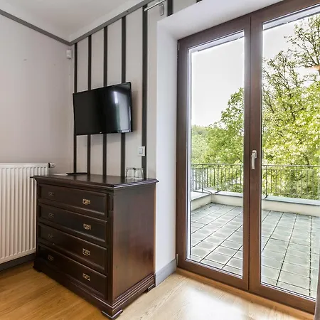 Hotel Mandat 3*