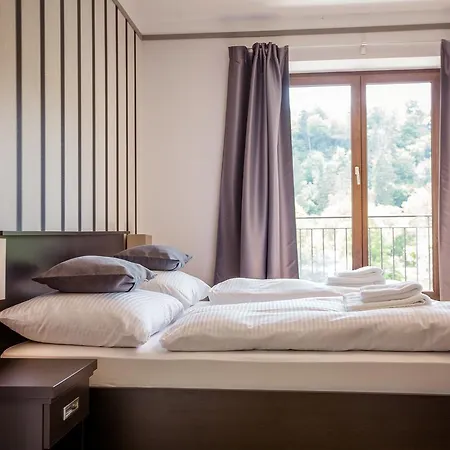 Mandat ホテル Hradišťko