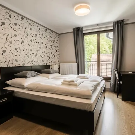 Mandat 3* Hradistko (Prague-West)